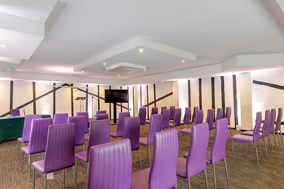 Donnington Manor Hotel