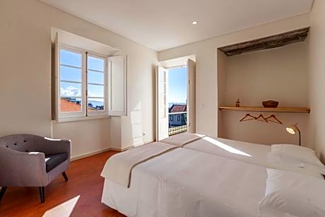 Double or Twin Room with Private Bathroom