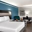 La Quinta Inn & Suites by Wyndham Victoria