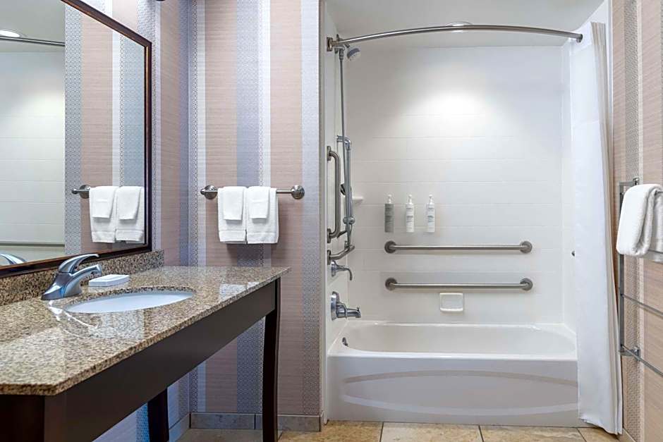 Hampton Inn By Hilton & Suites Madison Downtown