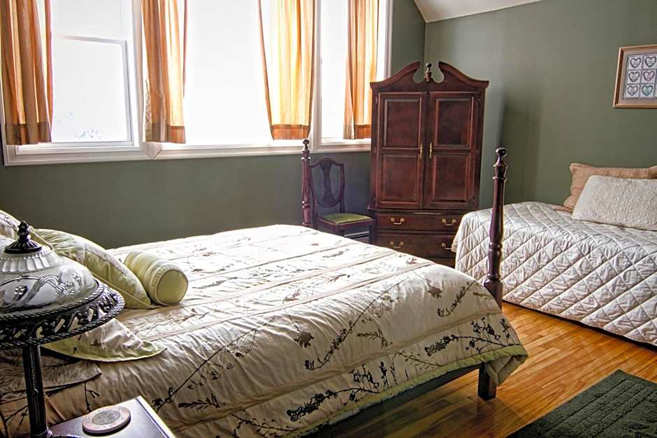 Ye Olde Argyler Lodge