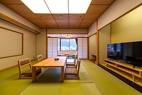 Japanese-Style Family Room - Annex