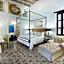 Casas del XVI Boutique Hotel