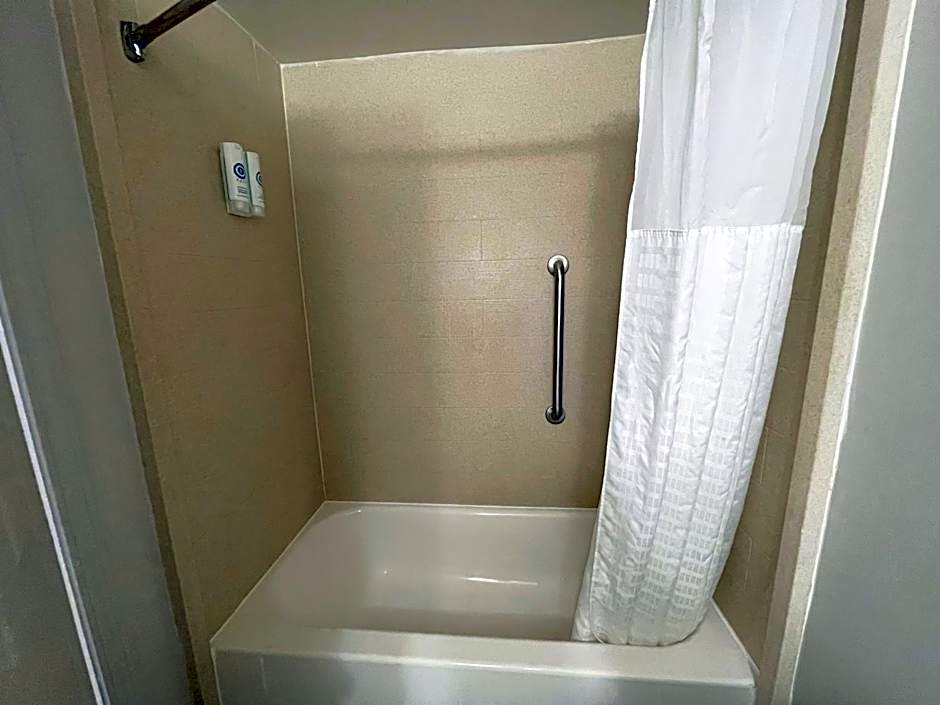 Comfort Inn & Suites Syracuse-Carrier Circle