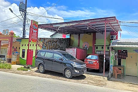 OYO 93875 Tifar House Near Lapangan Raja-raja