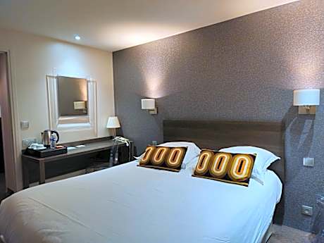 Superior Queen Room - Non-Smoking