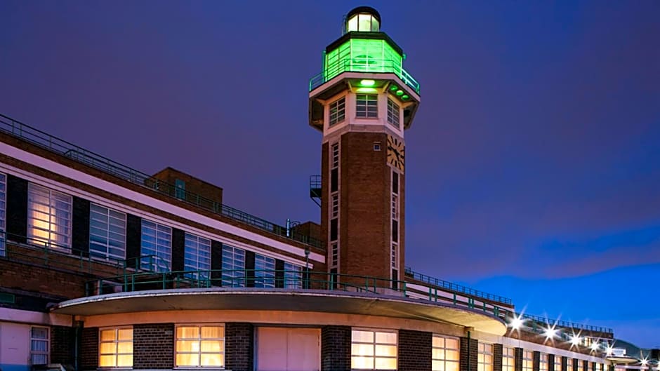 Crowne Plaza Liverpool - John Lennon Airport By IHG