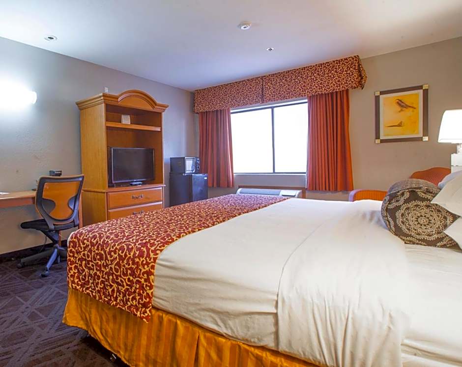 Ramada by Wyndham Barstow