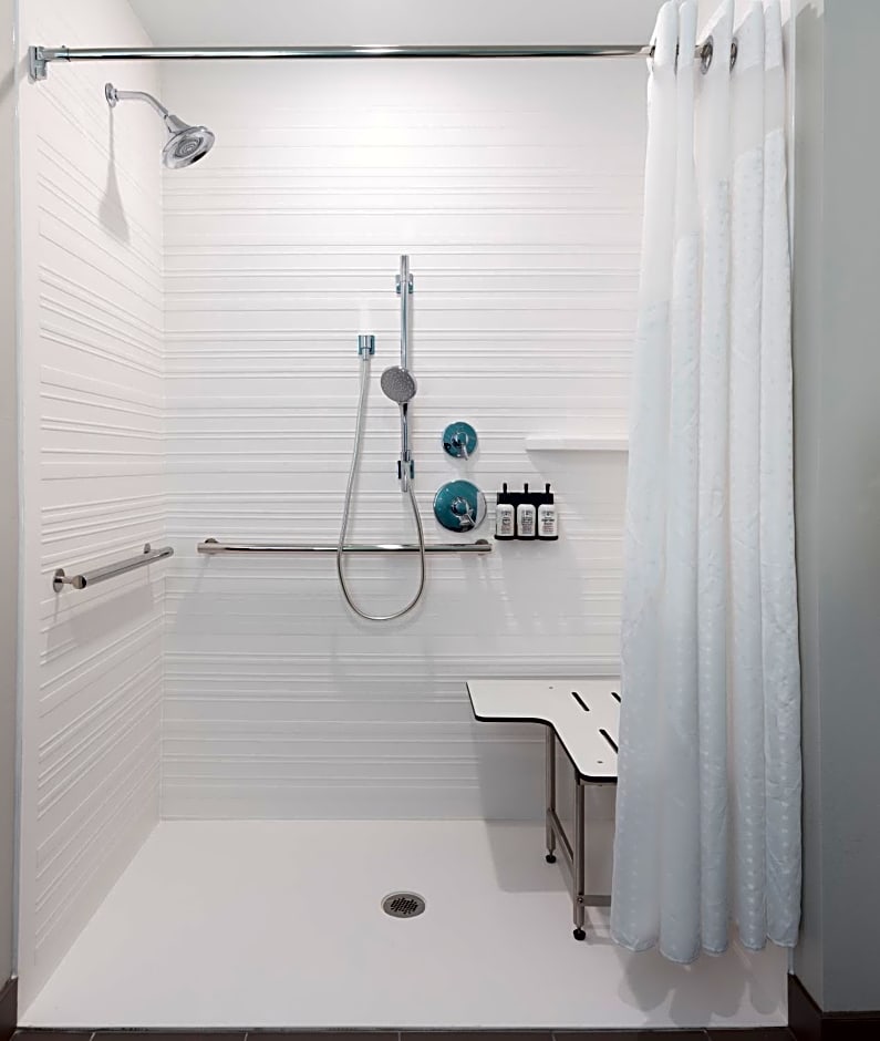 Avid Hotels Madison - Monona By IHG