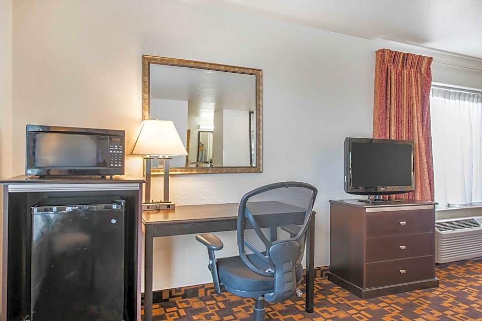 Quality Inn & Suites Limon