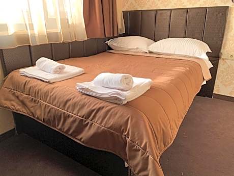 Single Room with Bathroom