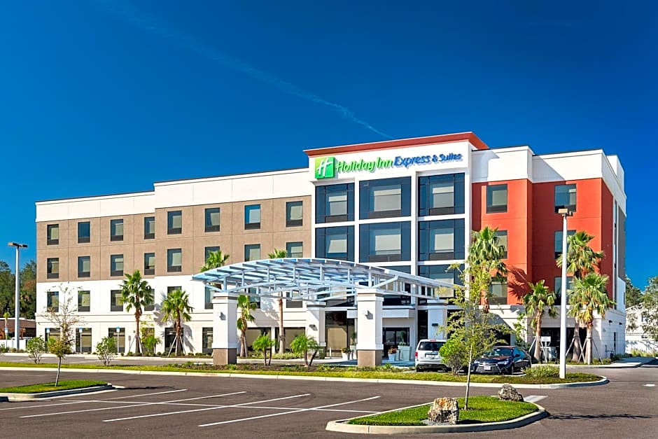 Holiday Inn Express & Suites Lakeland South By IHG
