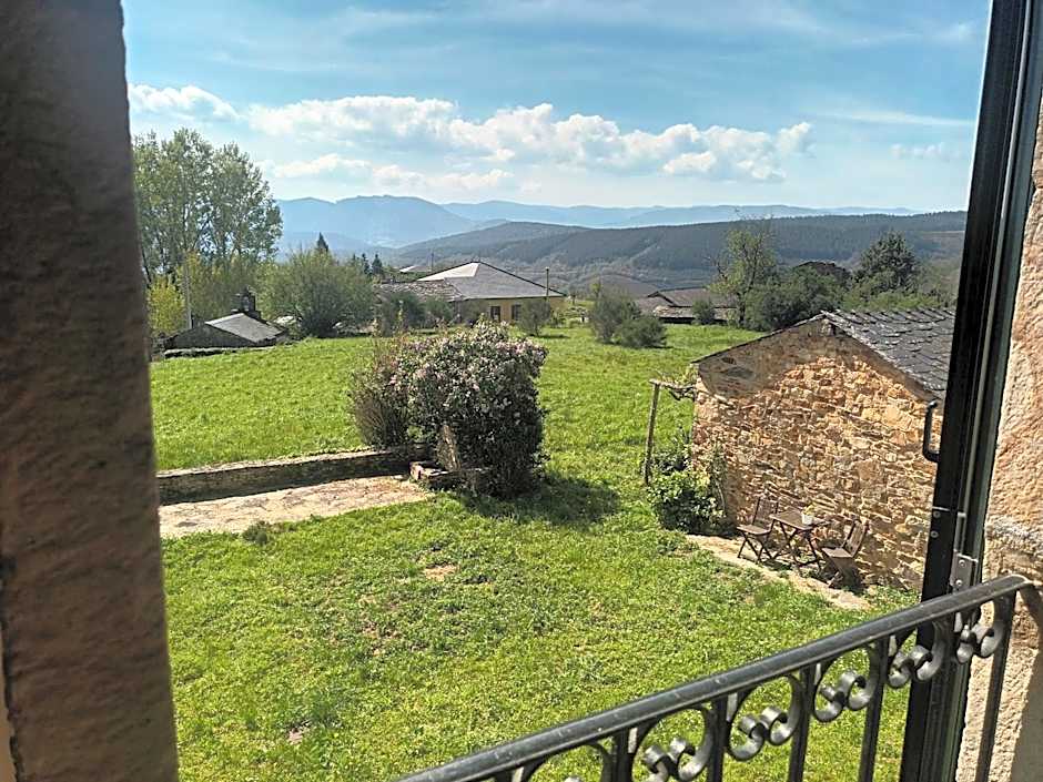 Palacio de Cantiz "Reserva de Ancares"