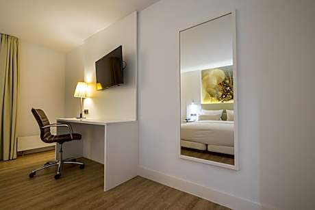 Double Capacity 2 One Bedroom