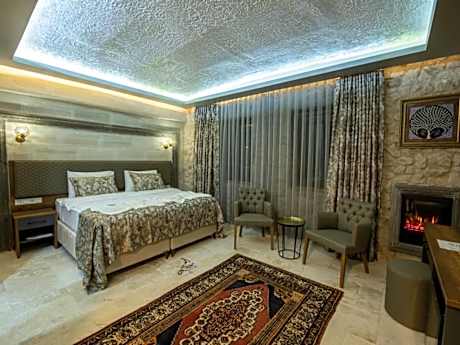Ahiyan Hotel