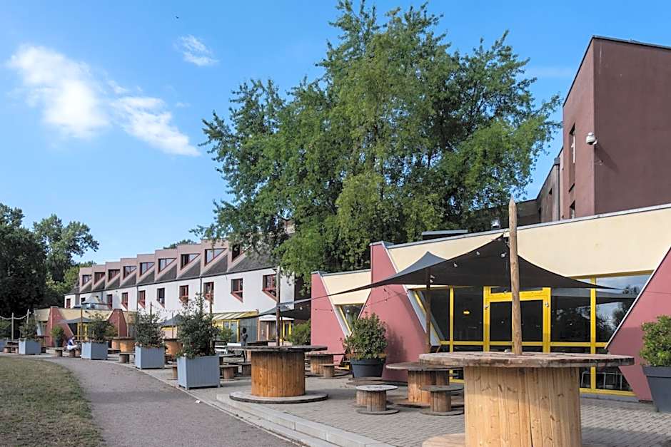 Auberge de Jeunesse HI Strasbourg 2 Rives