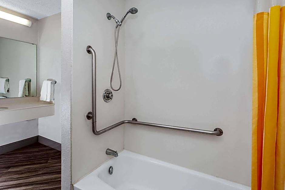 La Quinta Inn & Suites by Wyndham Laredo
