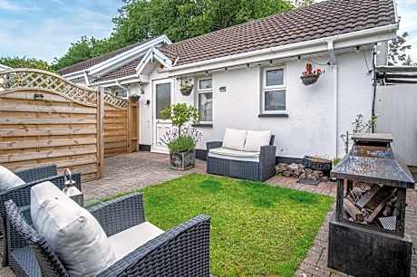 Rose Cottage - 3 Bed Cottage - New Hedges - Tenby