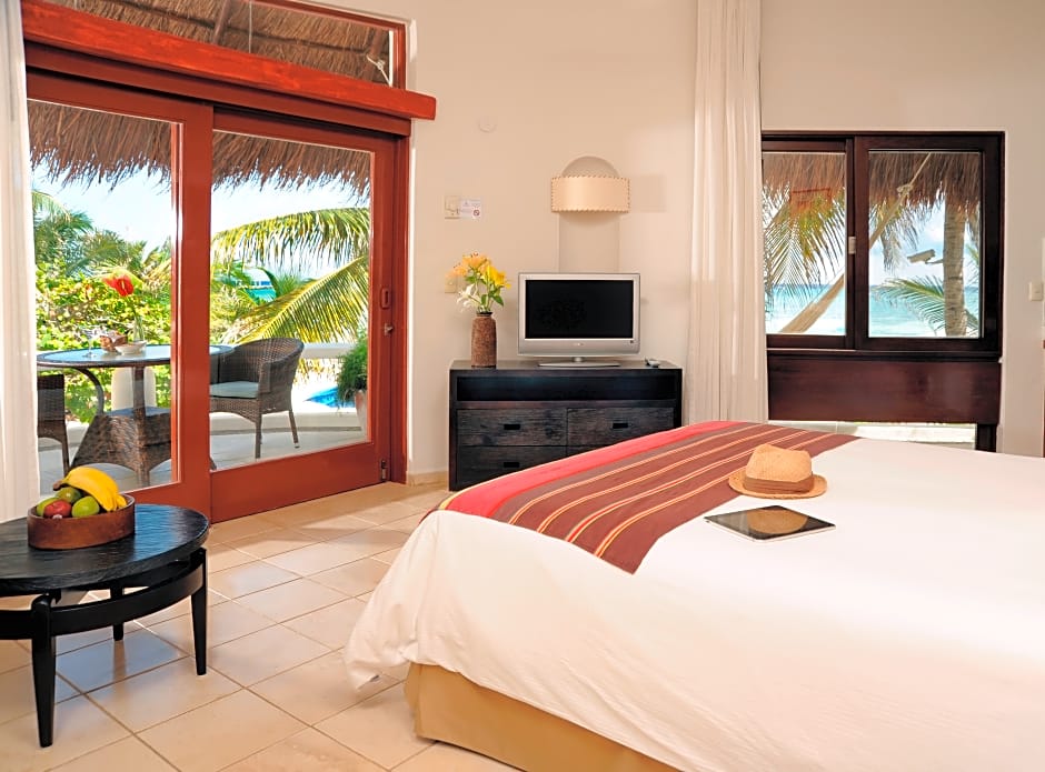 Playa Palms Beach Hotel