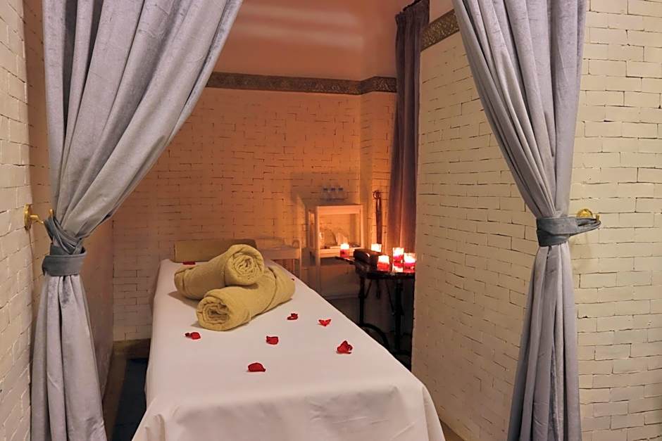 Riad ABBASSIA Marrakech Première - Authentic Medina Experience