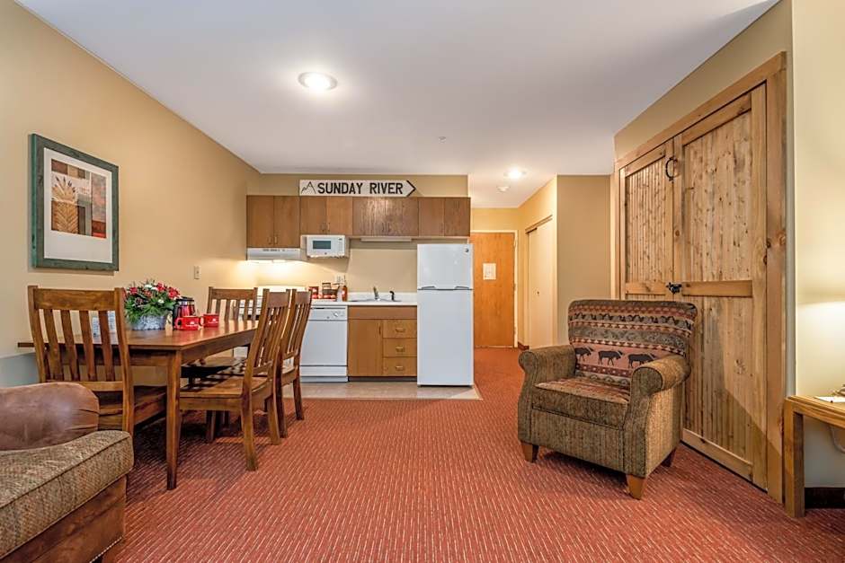 Grand Summit Hotel