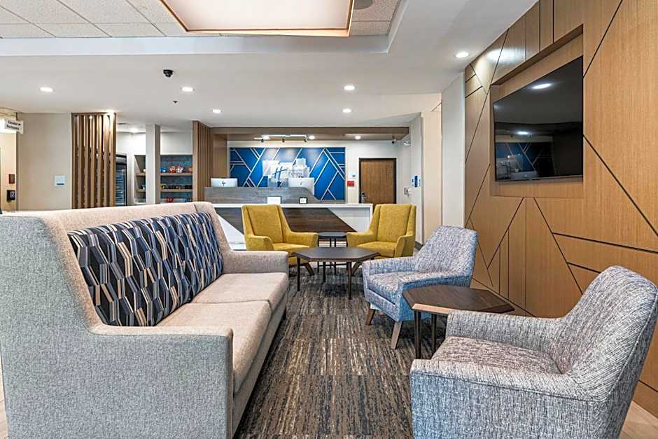 Holiday Inn Express & Suites Buford NE - Lake Lanier by IHG