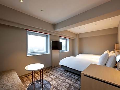 Premium Corner Twin Room