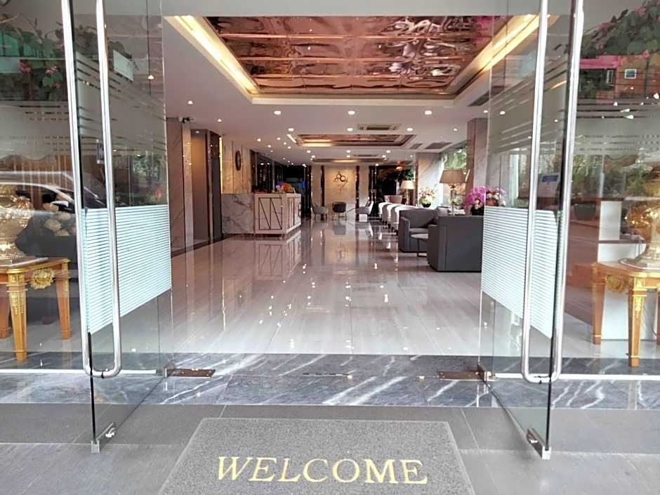 Three Seasons Bangkok