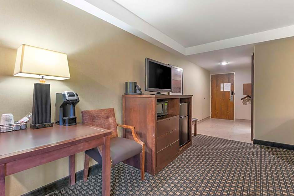 Best Western Plus Ramkota Hotel