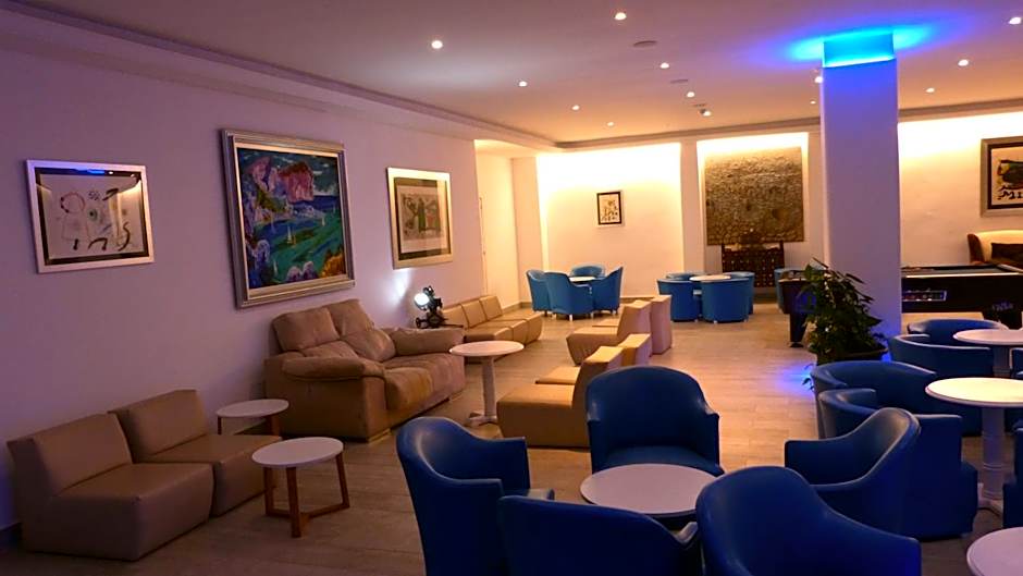GUYA WAVE HOTEL