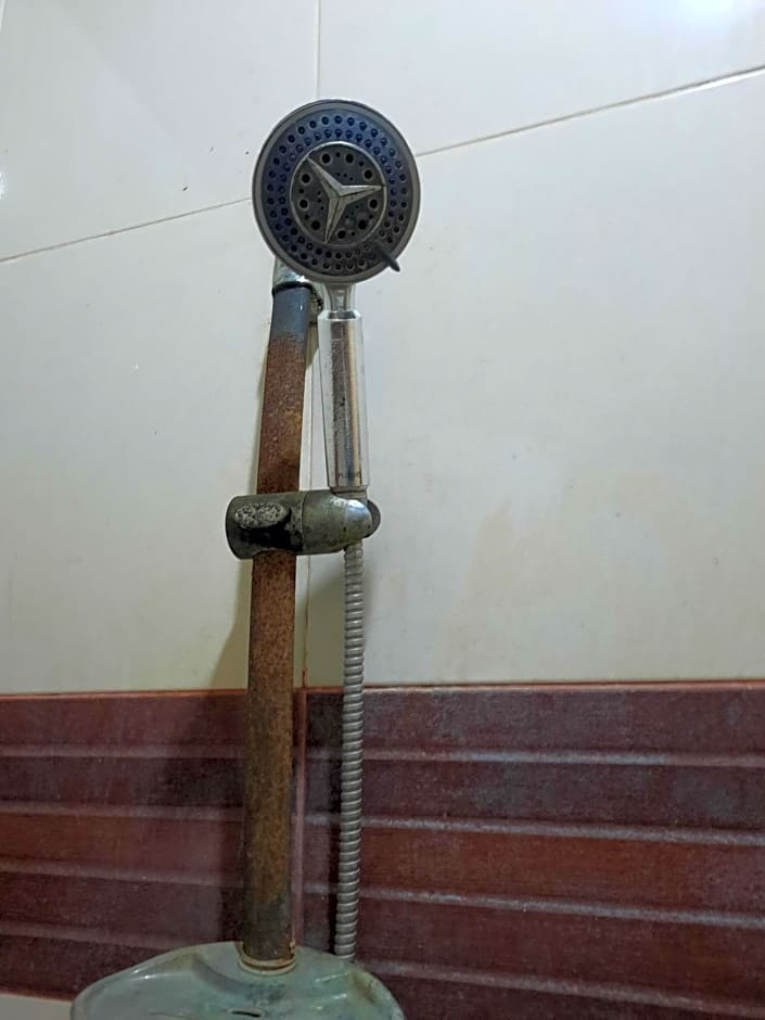 OYO 92470 Hotel Sahabat 2