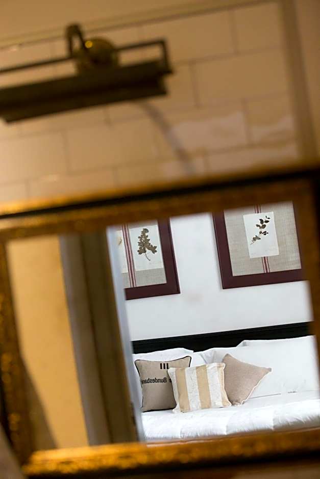 Soprarno Suites
