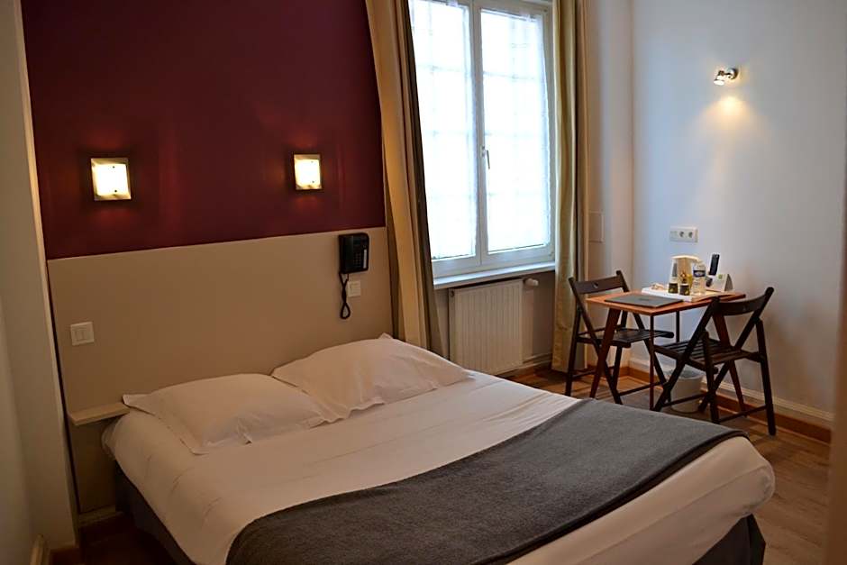 Hôtel La Porte Saint Pierre