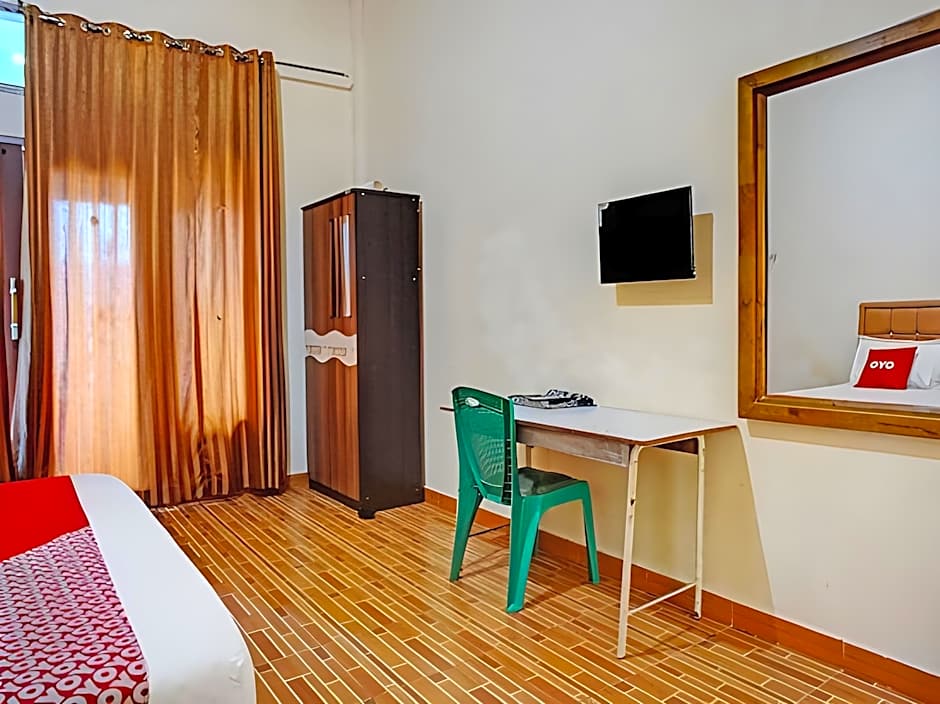 OYO Life 92222 Sahabat Kost Syariah Pacitan