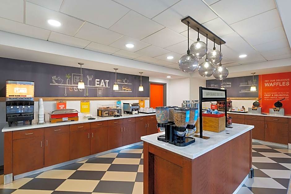 Hampton Inn By Hilton And Suites Harrisburg/North, Pa