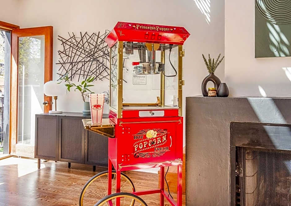 Warehouse Style Loft near Yorkville