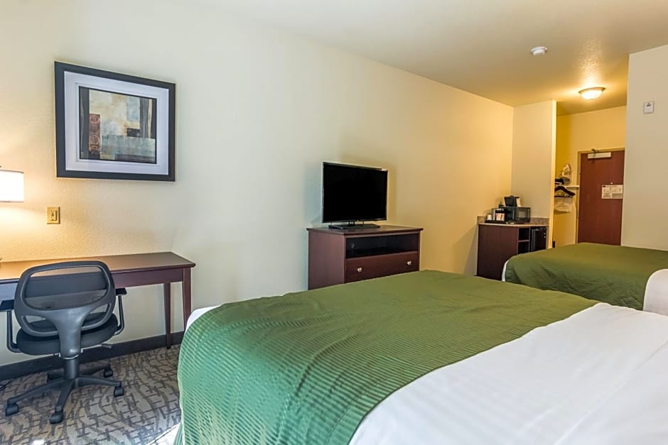 Cobblestone Hotel & Suites - Torrington