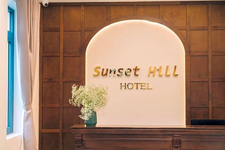 Sunset Hill Hotel