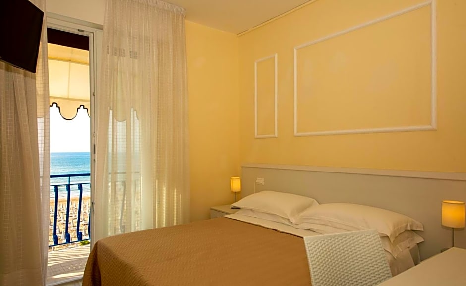 Hotel Plaza Esplanade