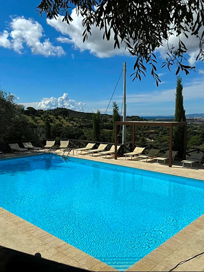 Madonna del Poggio B&B