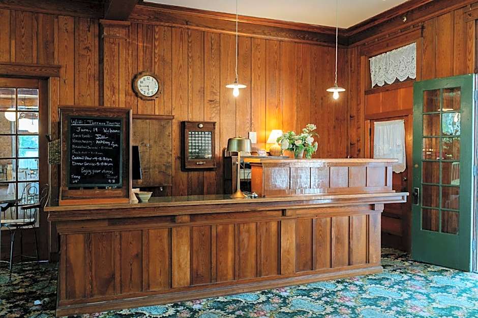 Terrace Inn and 1911 Restaurant