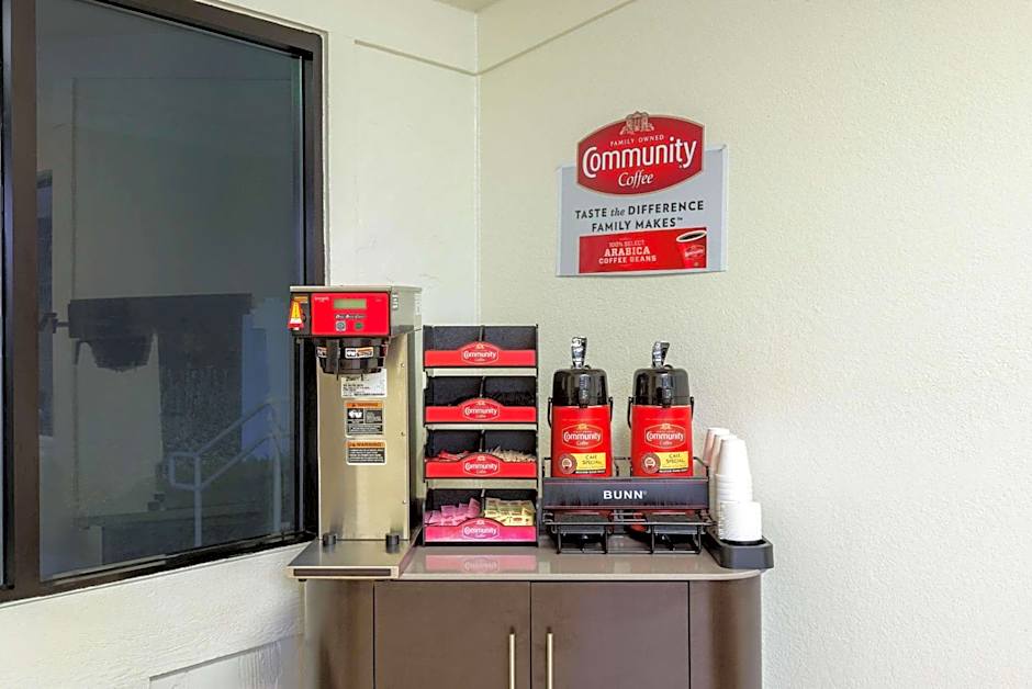 Travelodge by Wyndham Essington / Philadelphia Airport