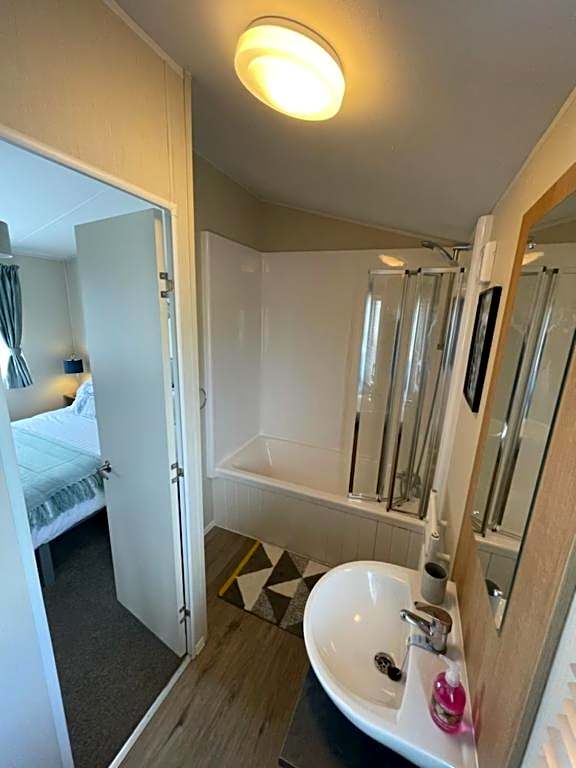 Hot Tub 9 The Fairways