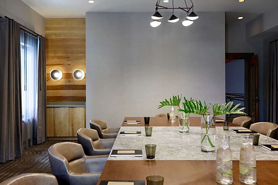 Kimpton Armory Hotel Bozeman By IHG