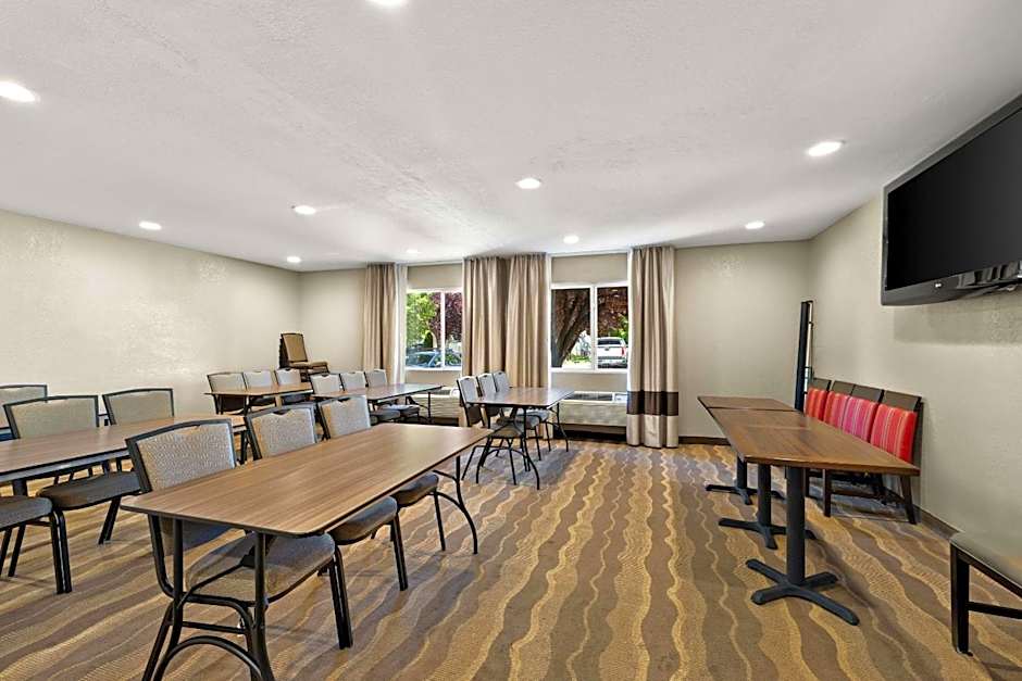 Comfort Inn Layton - Airforce Base Area