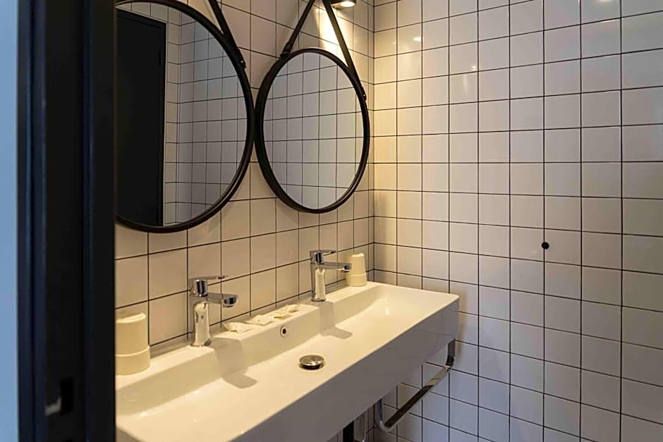 Hotel SUB