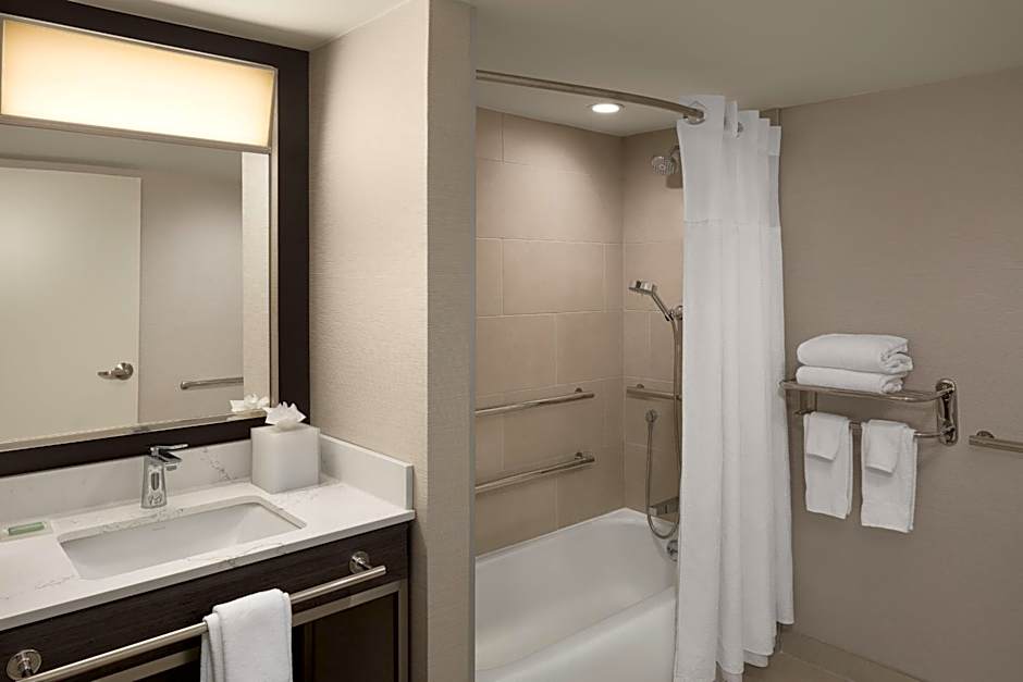 Courtyard by Marriott New Haven at Yale