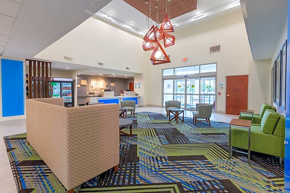 Holiday Inn Express & Suites Arlington North Stadium Area By IHG
