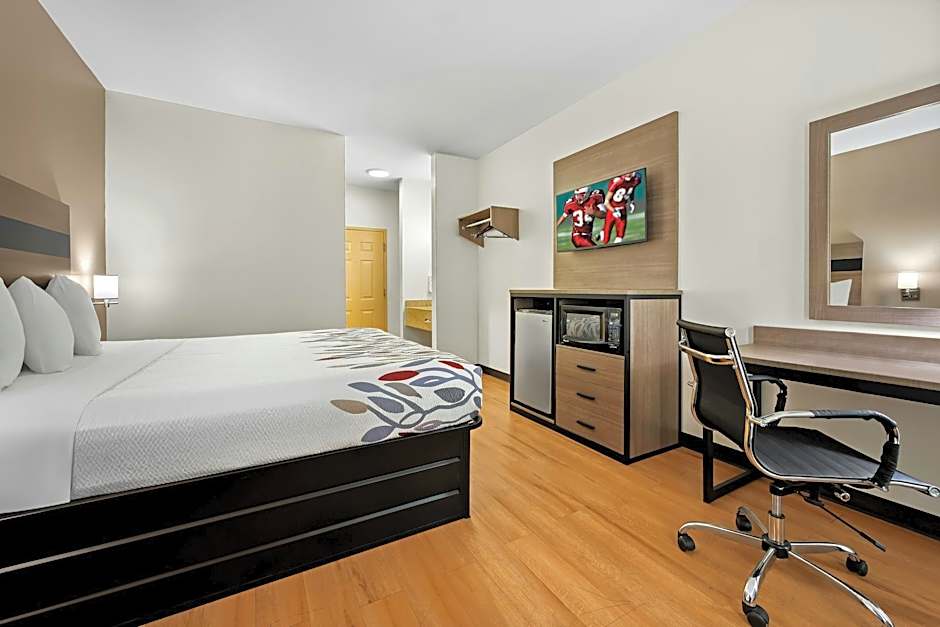 Red Roof Inn & Suites Houma