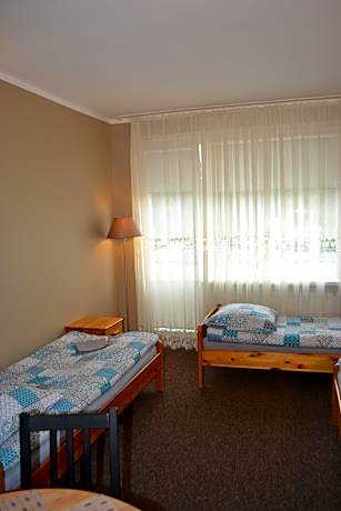 Basic Triple Room with Shared Bathroom